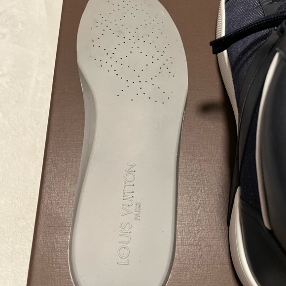Louis Vuitton sneakers - Picture 8 of 9